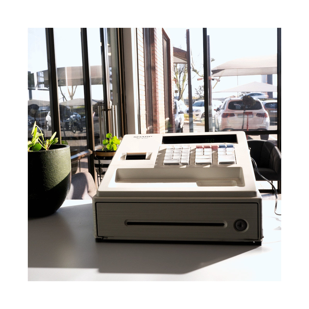 Sharp XE-A137-WH Cash register