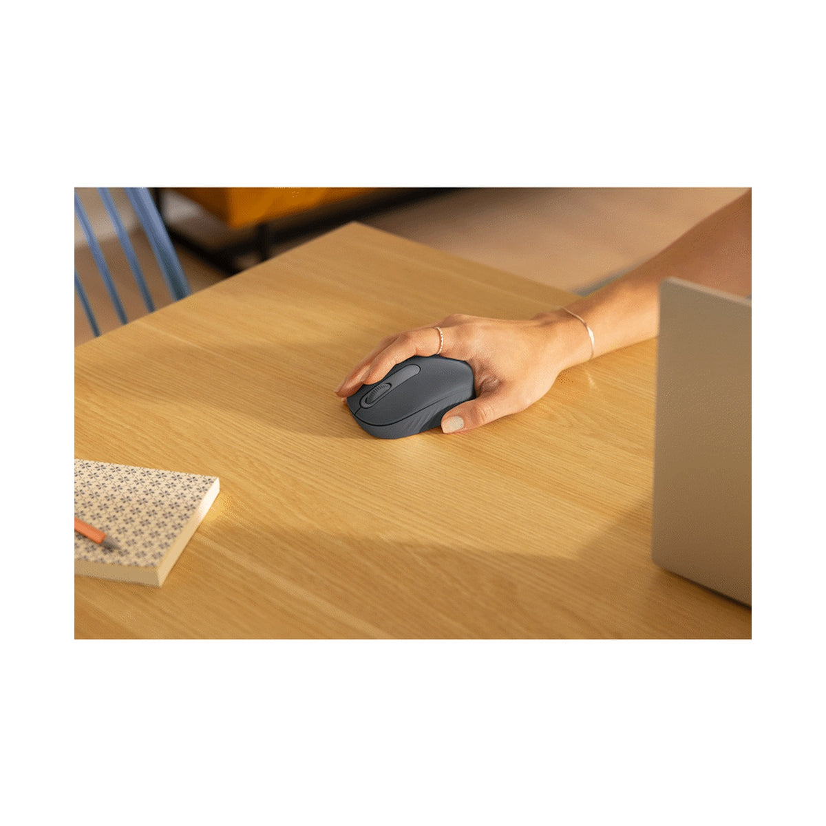 Logitech(R) M196 Bluetooth Mouse - Graphite - BT