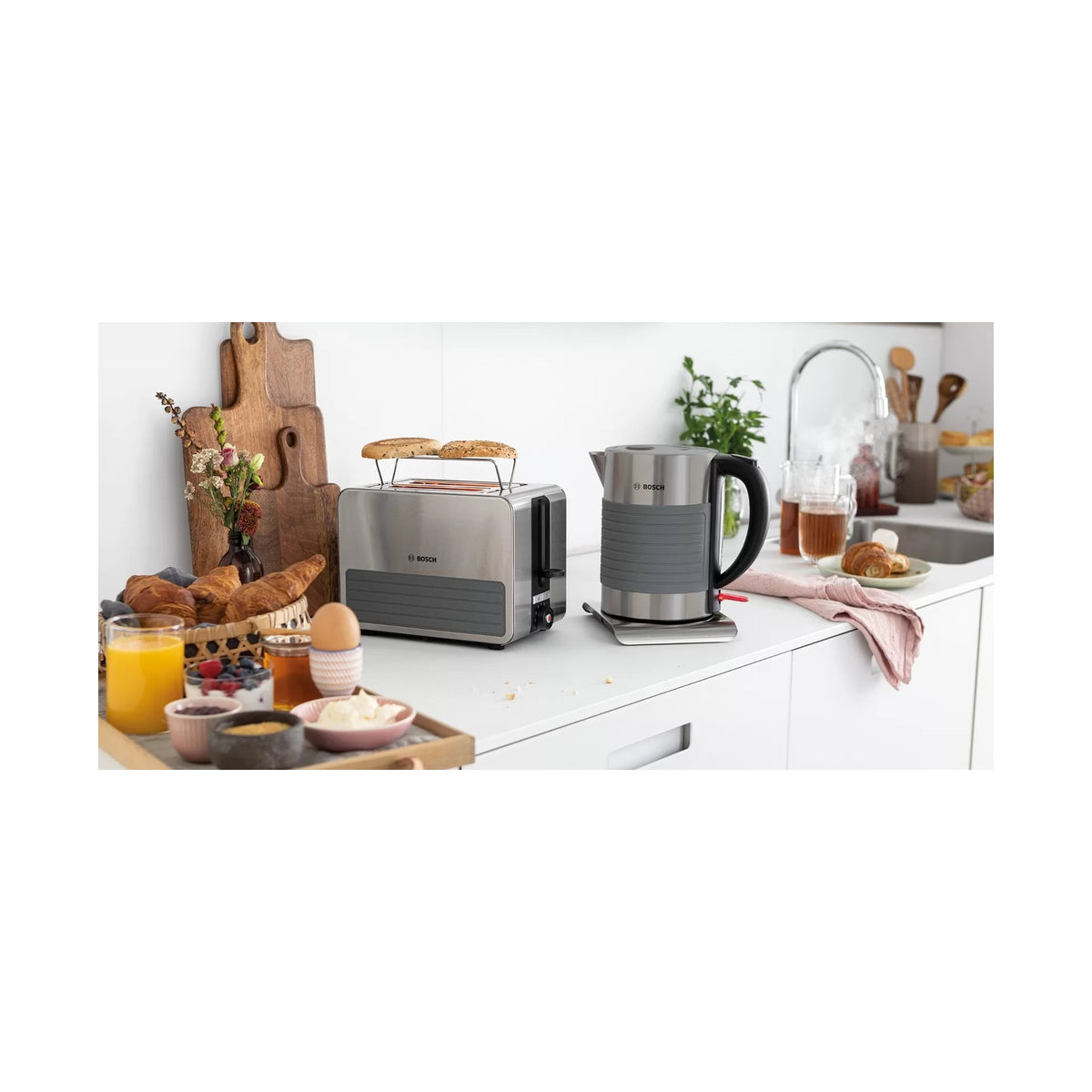 Bosch Kettle 1.7Lt Graphite TWK7S05