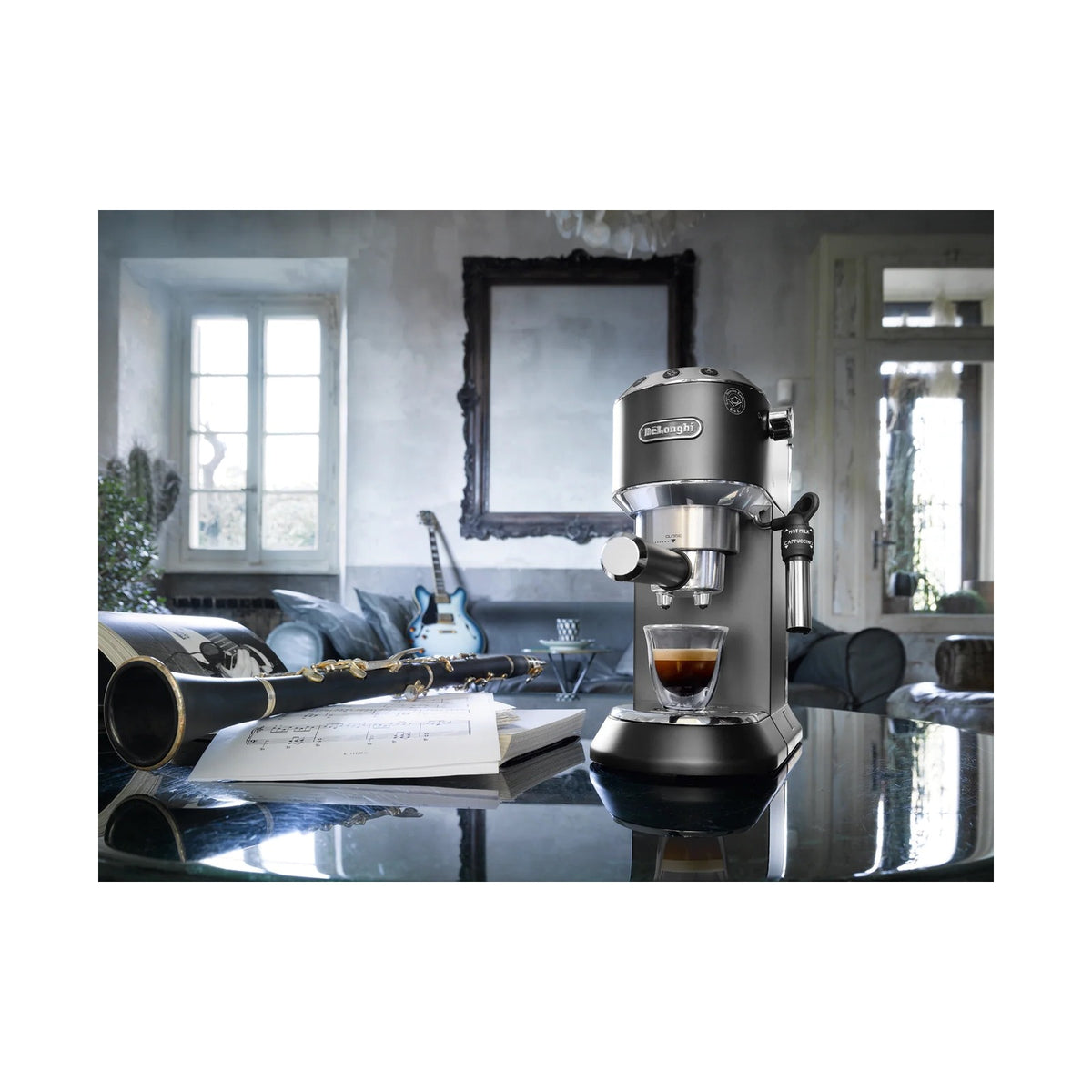 DeLonghi  Dedica Restyle EC685.BK