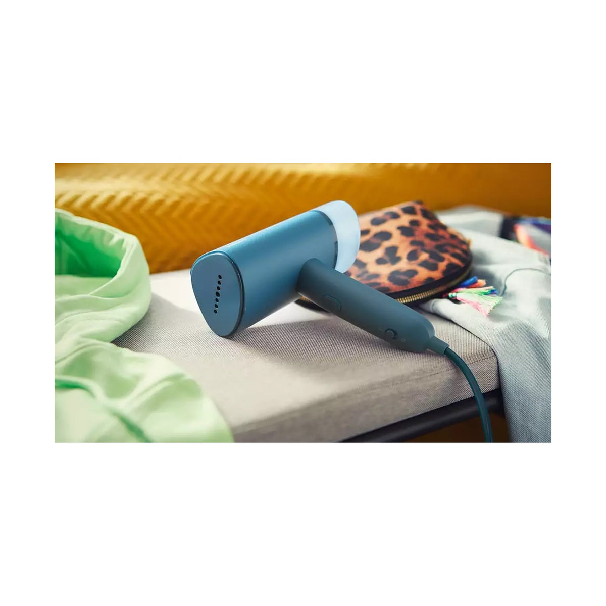 Philips 3000 Series Handheld 1000w Steamer - Blue STH3000/20
