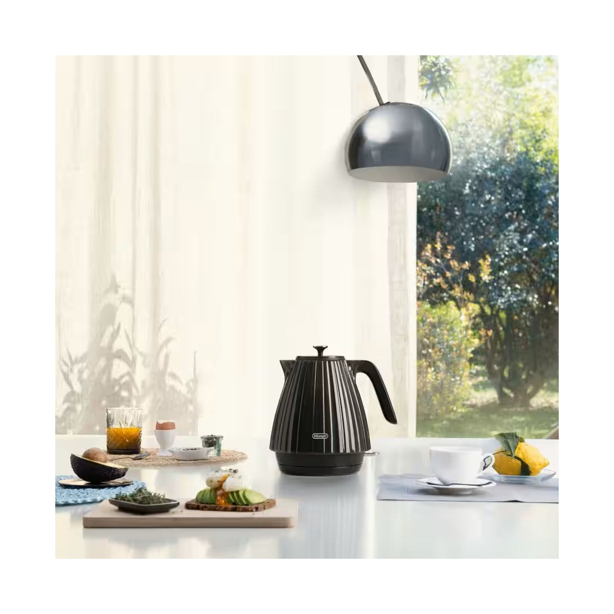 DeLonghi Ballerina 1,7L Kettle - Furnace Black KBD3001.BK