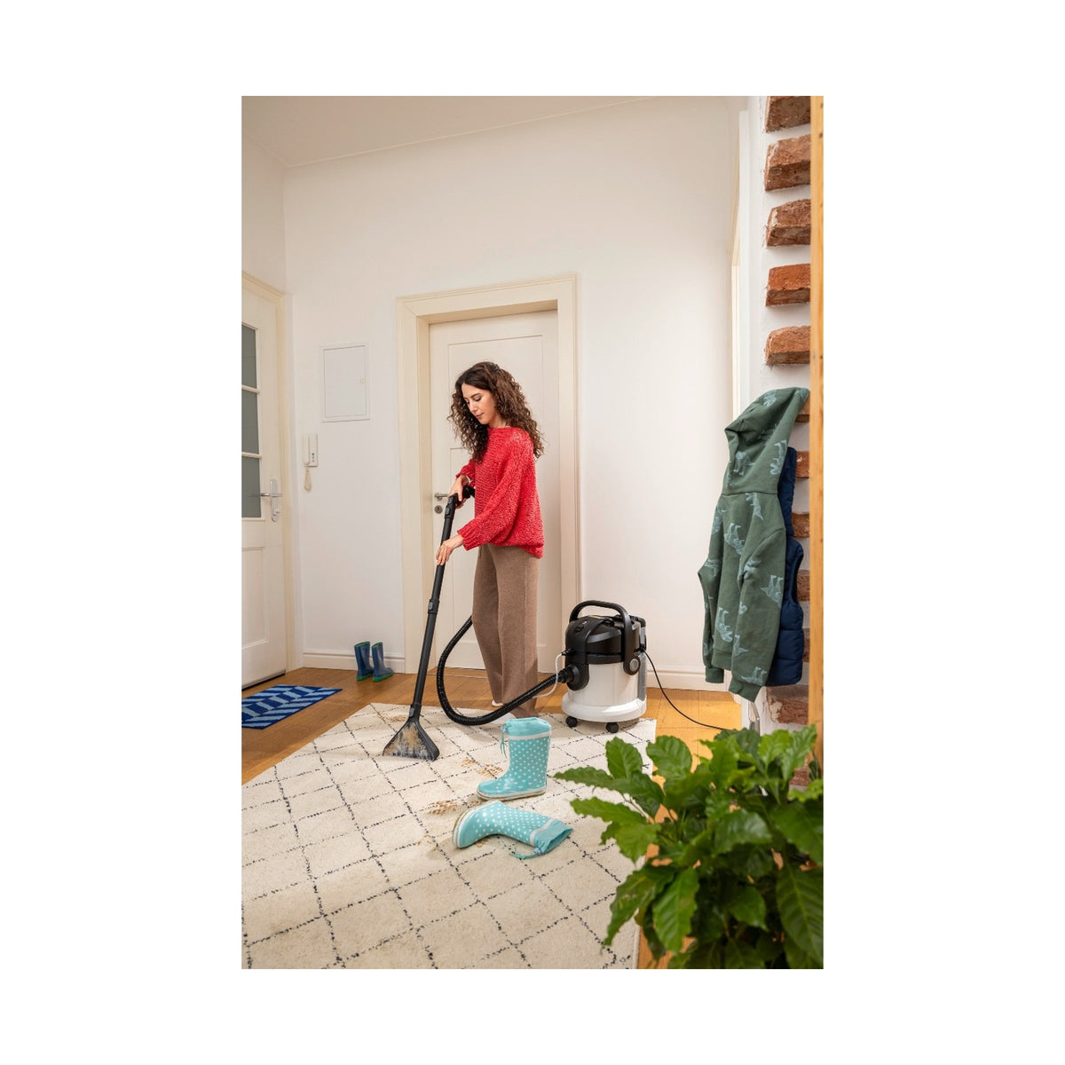Karcher Electric washer-vacuum cleaner White