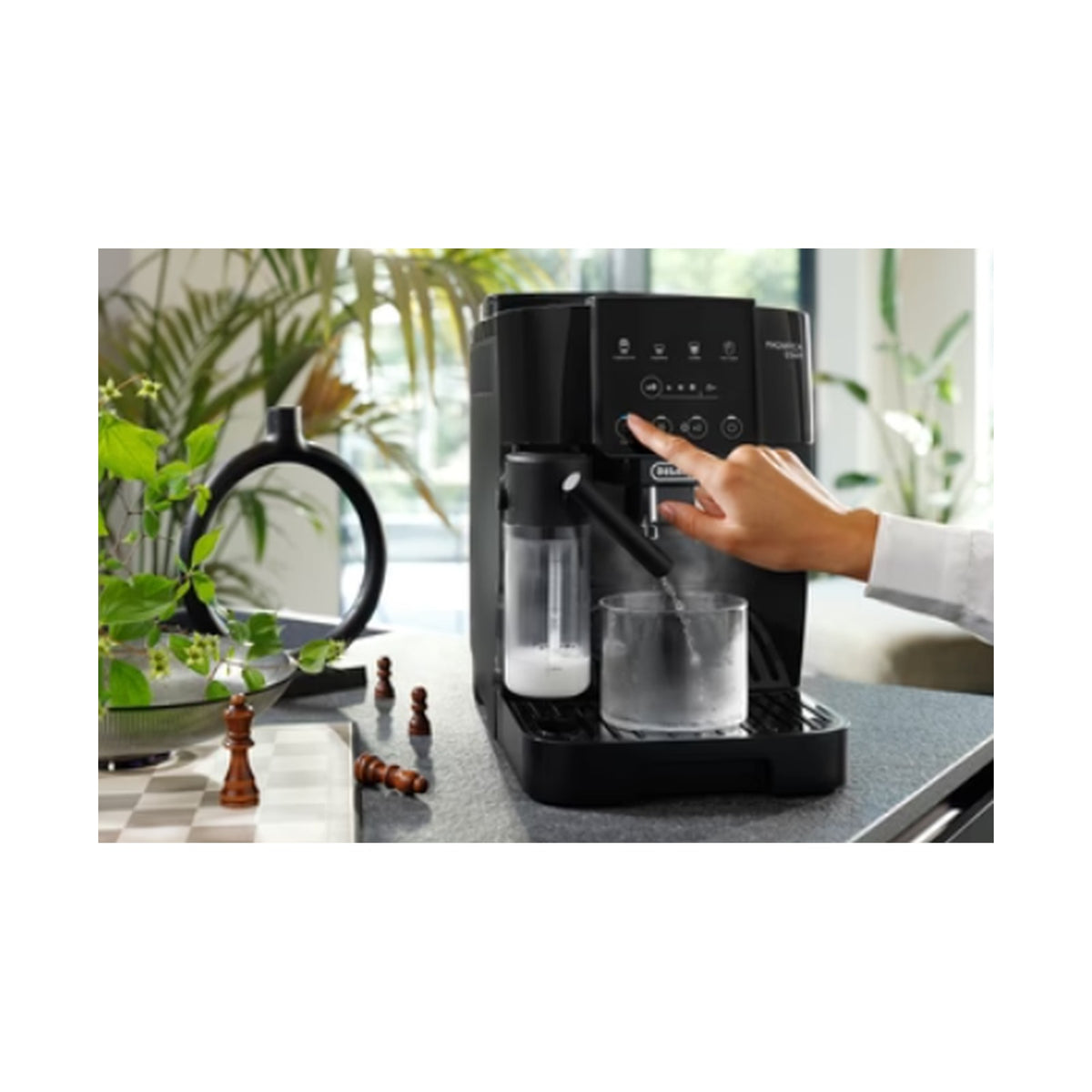DeLonghi Magnifica Automatic Bean to Cup Coffee Machine ECAM220.60.B