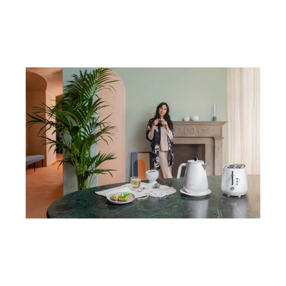 DeLonghi Eclettica Electric Kettle: White KBY2001.W 1.7L
