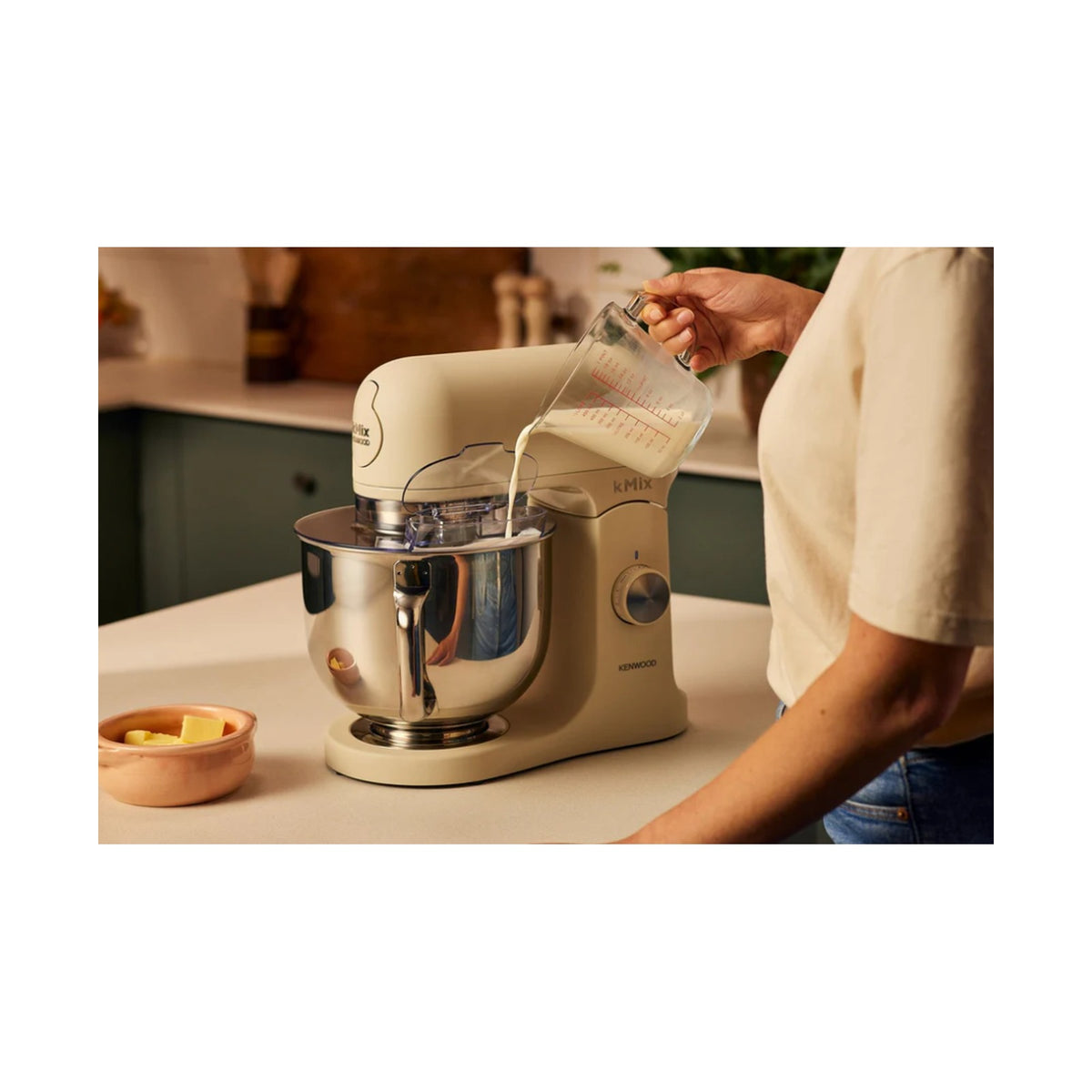 Kenwood kMix Stand Mixer Matt Cream KMX751ACR