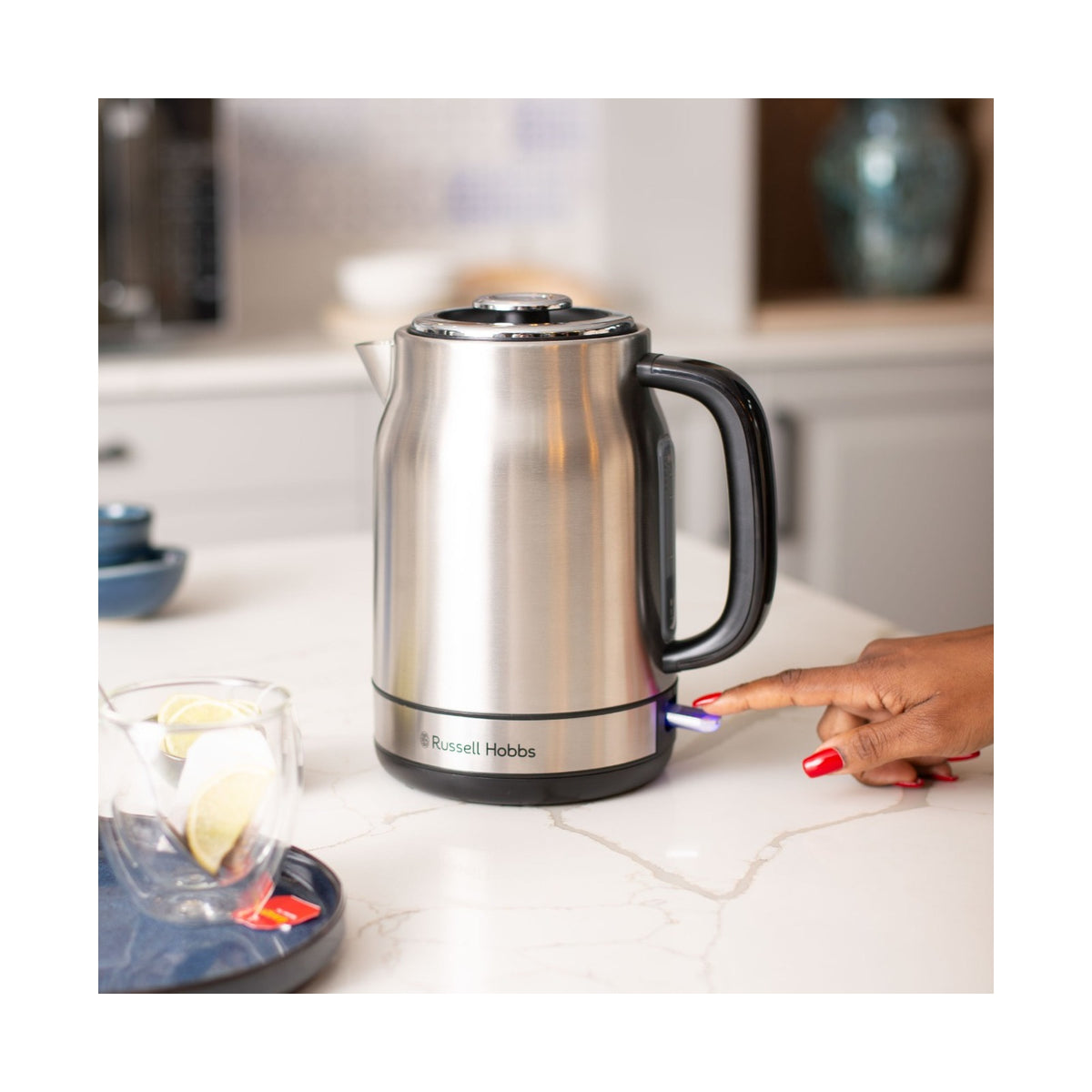 Russell Hobbs Brushed Stainless Steel 1.7L Cordless Kettle 2200W RHSSK05 
