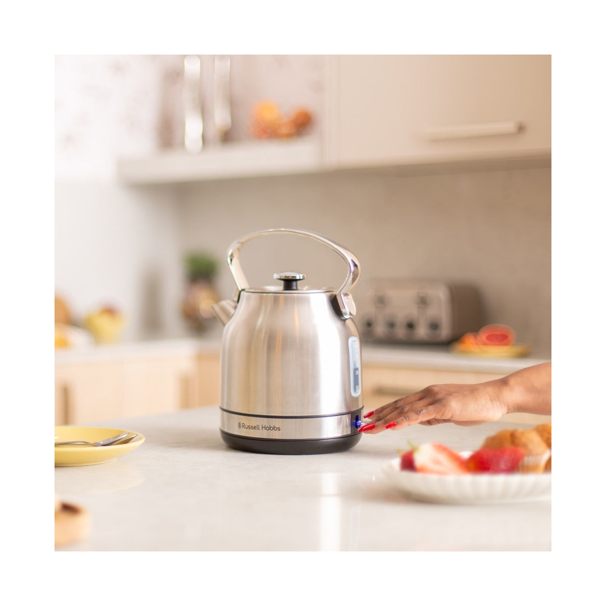 Russell Hobbs Brushed Stainless Steel 1.7L Cordless Kettle 2200W RHSSK06