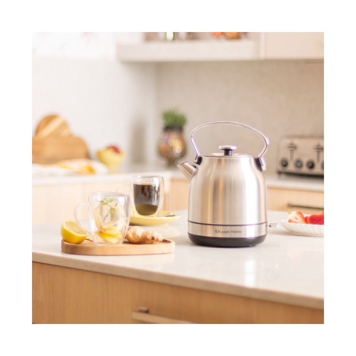 Russell Hobbs Brushed Stainless Steel 1.7L Cordless Kettle 2200W RHSSK06
