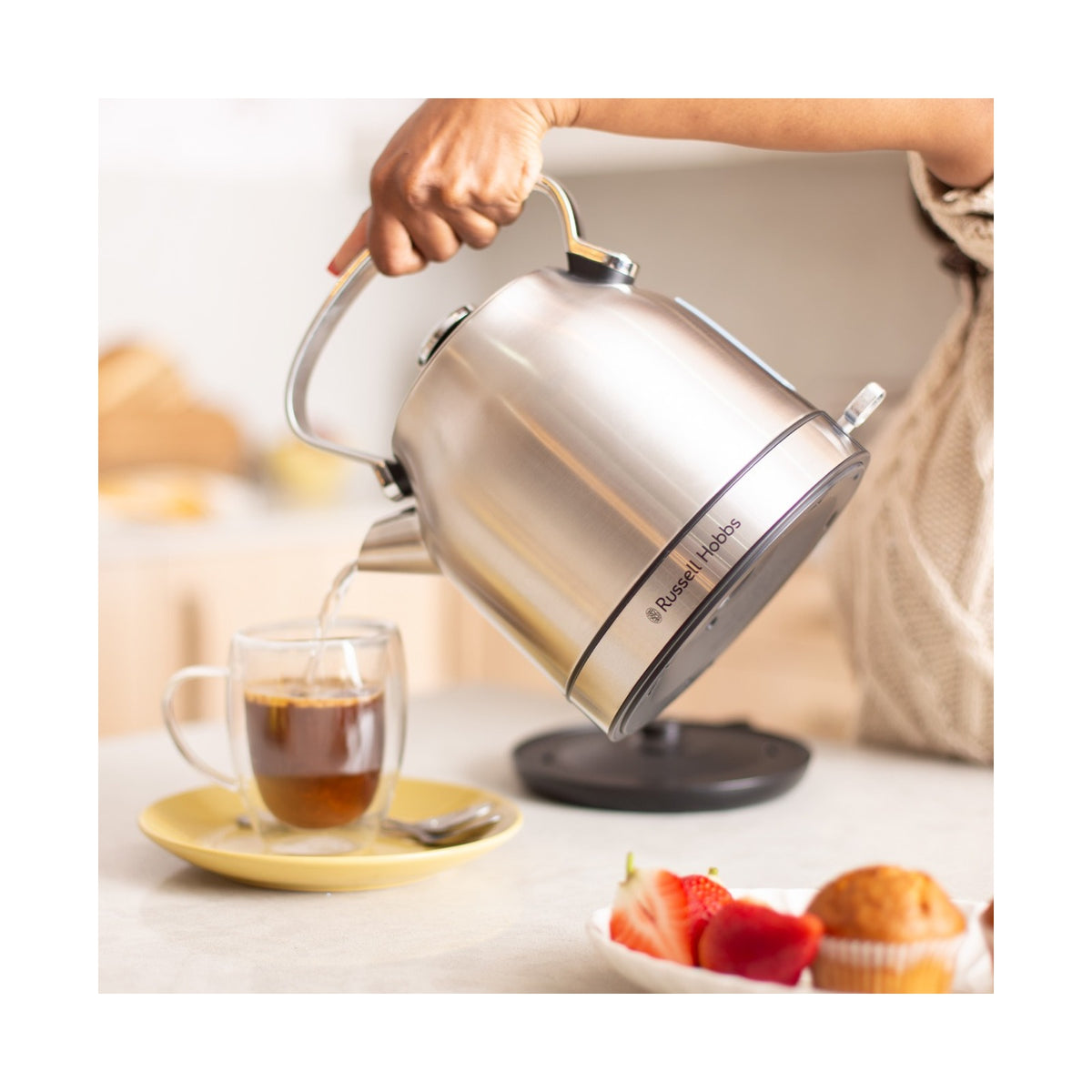 Russell Hobbs Brushed Stainless Steel 1.7L Cordless Kettle 2200W RHSSK06