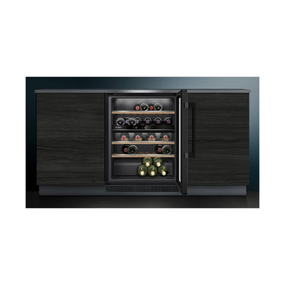 Siemens iQ500 Built in wine cooler 81 x 59cm Black Glass door KU21WAHG0