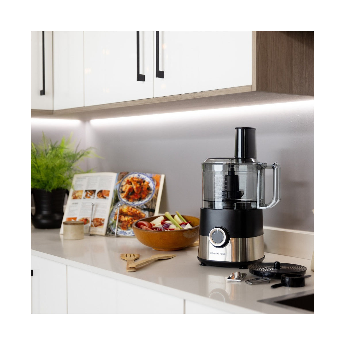 Russell Hobbs Essence 750 W Food Processor RHFP42