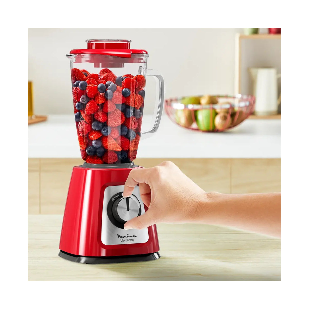Moulinex Blendforce 800W with 1.75 l Glass Jug Red LM430510