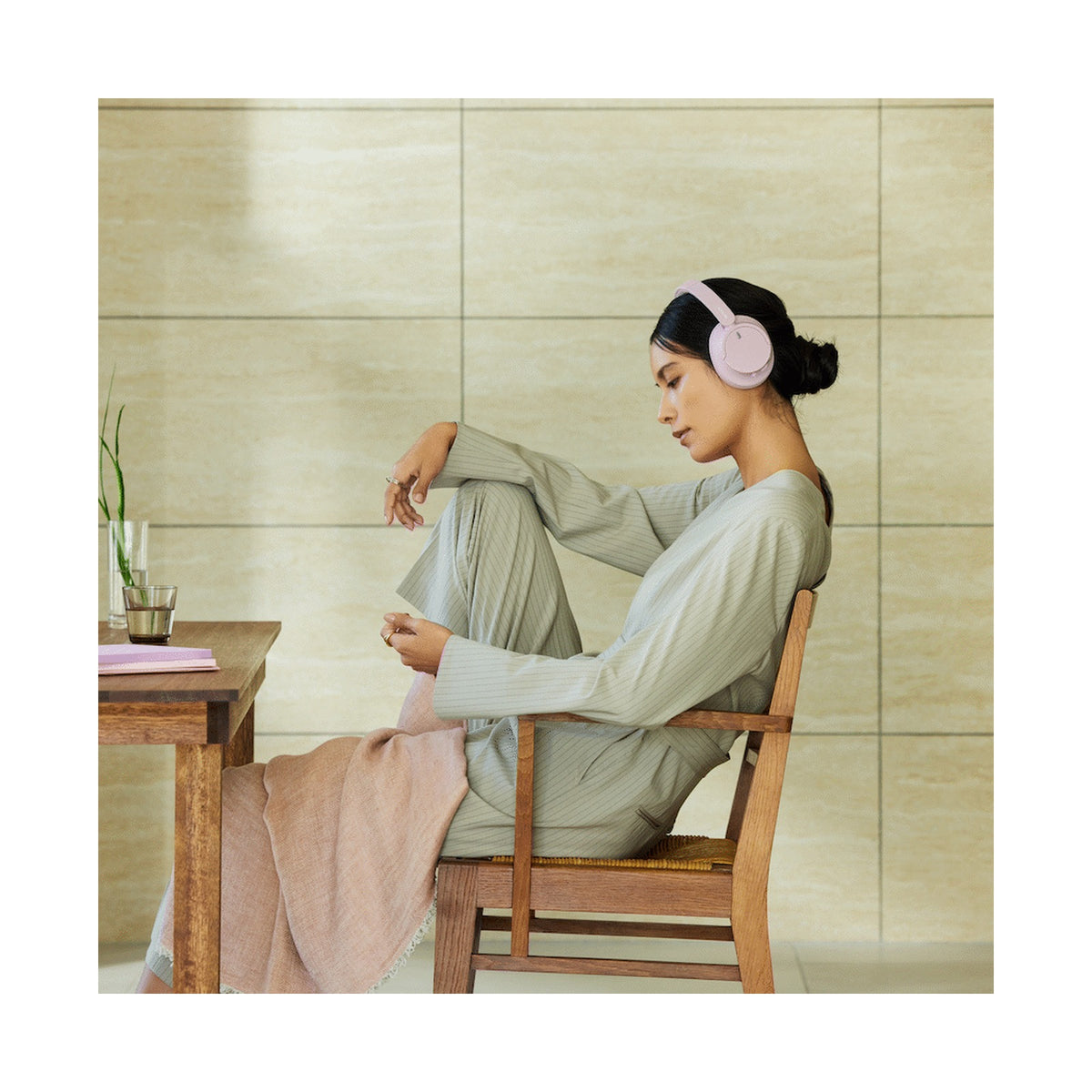 Sony WH-CH720 (Pink) Noise Cancelling Over-Ear Headphones